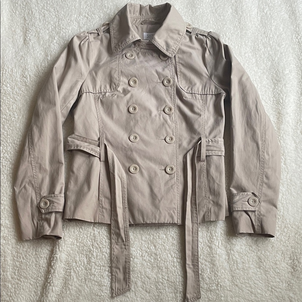 Suzy Shier size medium  Light Taupe Double-Breasted Trench Jacket cropped